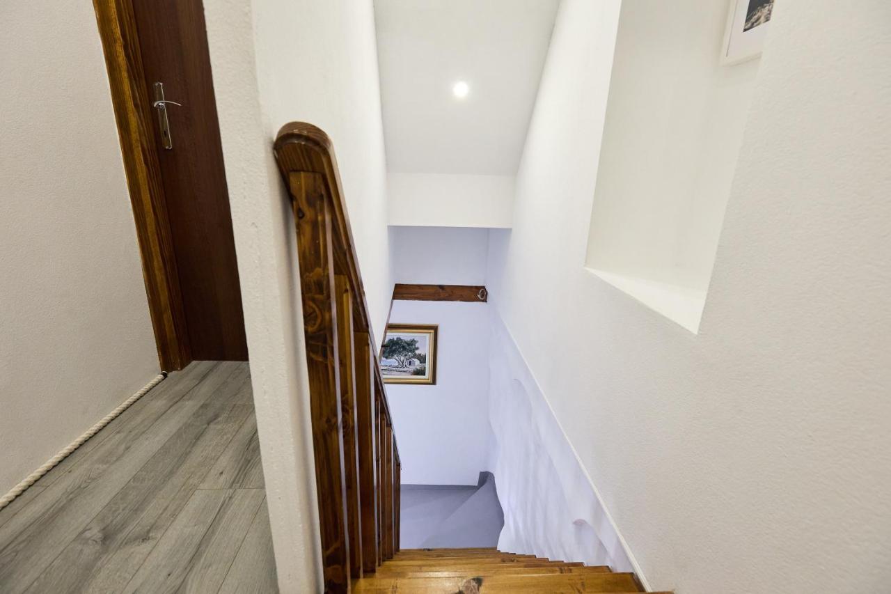 Stone House Biskup Apartment Babino Polje Ngoại thất bức ảnh