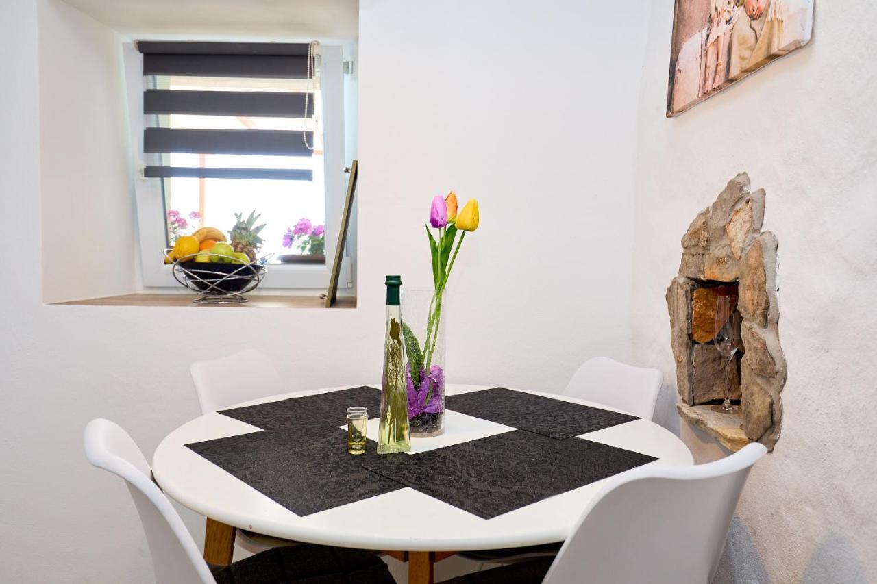 Stone House Biskup Apartment Babino Polje Ngoại thất bức ảnh